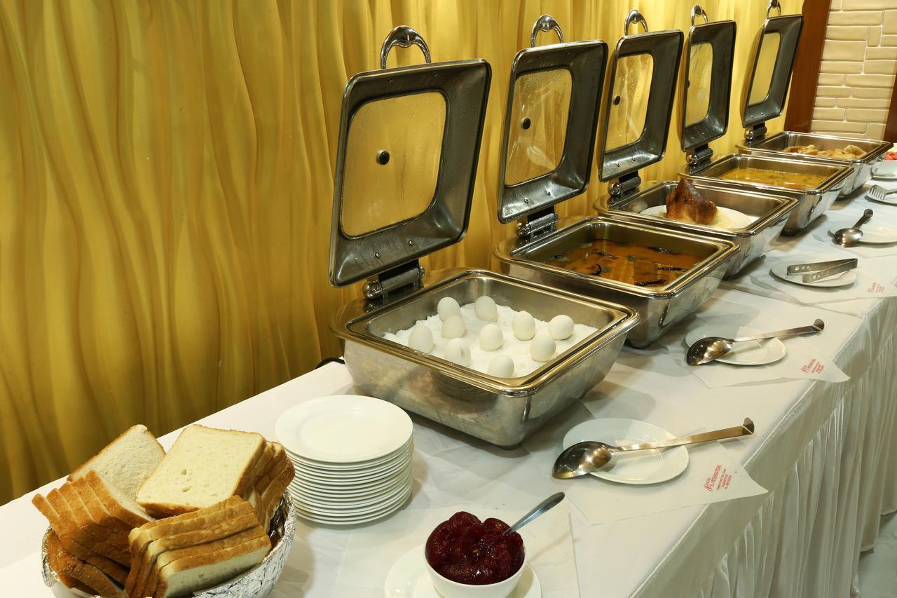 Hotel Sj International Guwahati Dış mekan fotoğraf