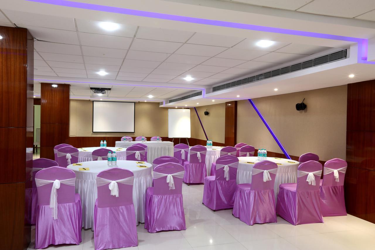 Hotel Sj International Guwahati Dış mekan fotoğraf